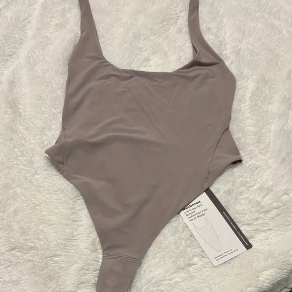 41. Lululemon Athletica Mauve Bodysuit - Picture 2 of 2